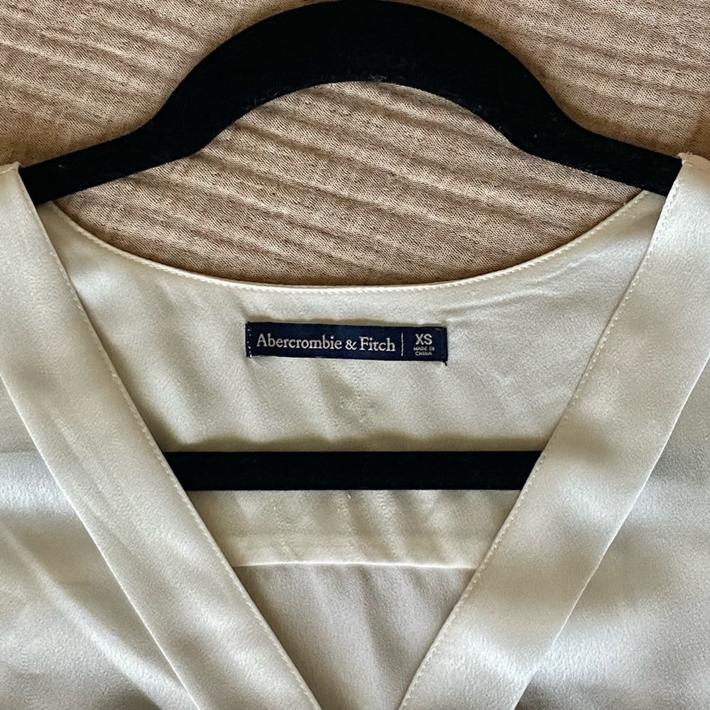 Abercrombie & Fitch Cream Satin Blouse - Picture 2 of 9